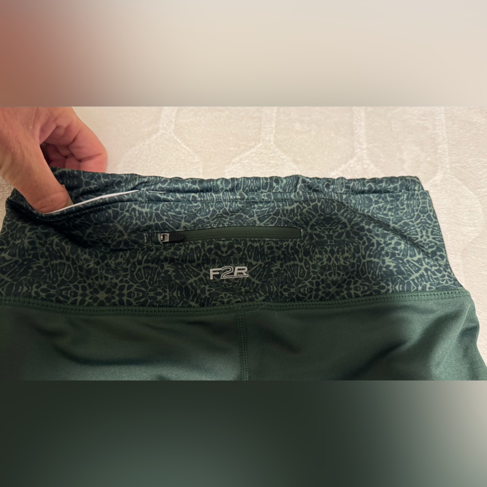 Fit2Run Green leggings capri pants size S F2R